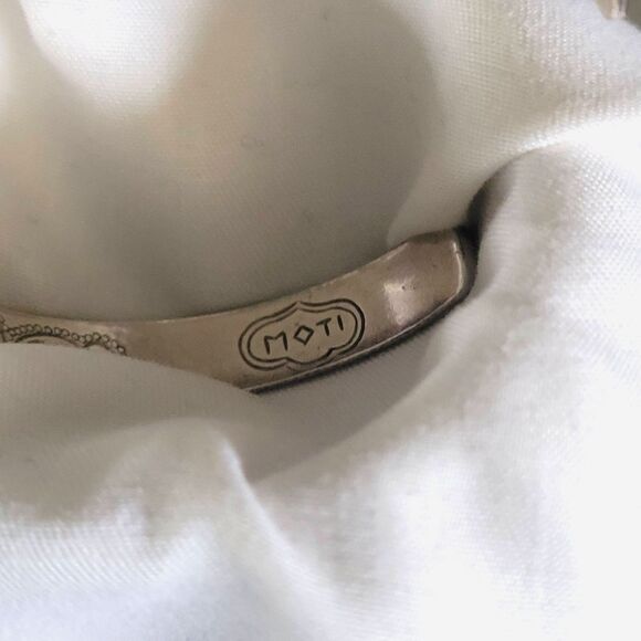 Vintage Sterling Silver Etched Dragon & Cloud Slim Cuff Bracelet - Picture 2 of 5